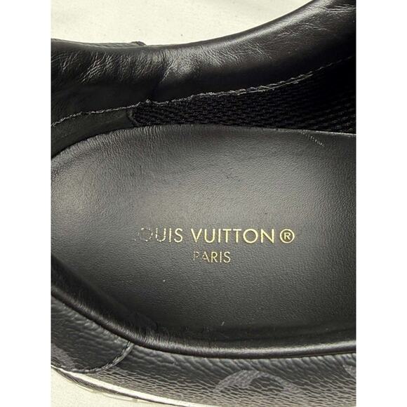 Men\'s Size 10.5 Louis Vuitton Runaway Tricolor Monogram SPB-JB 366624 main image 9